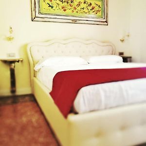 Camera economy con letto king size
